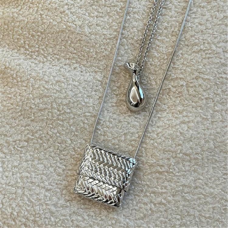 Elegant Long Necklace with Woven Bag/Water Bottle Pendant Adjustable Length Neckchain Gift for Fashion Enthusiasts