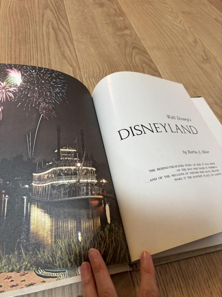 [USED] Disney 50 year old foreign book purchased in America antique retro maniac