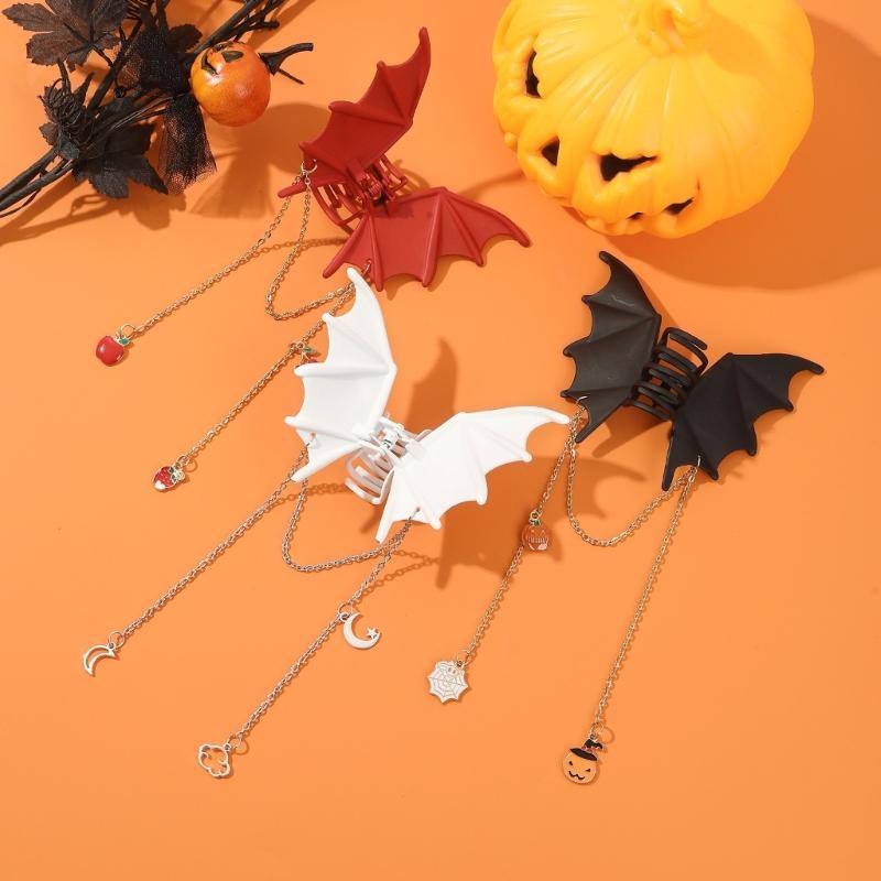Halloween Bat Hair Clips for Women Tassels Bat Wing Hair Claw Clips Barrettes Punk Gothic Hair Styling Accessories Gift