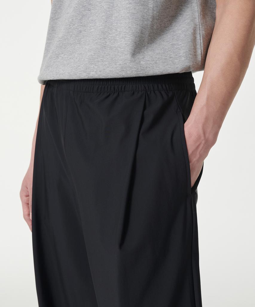 Musinsa Standard Cooling Loose Tapered Elastic Waist Pants [Black]