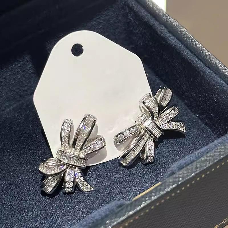 Novel Design Bow Stud Earrings for Women Exquisite Princess Ear Accessories Full Dazzling CZ Stone New Statement Jewelry