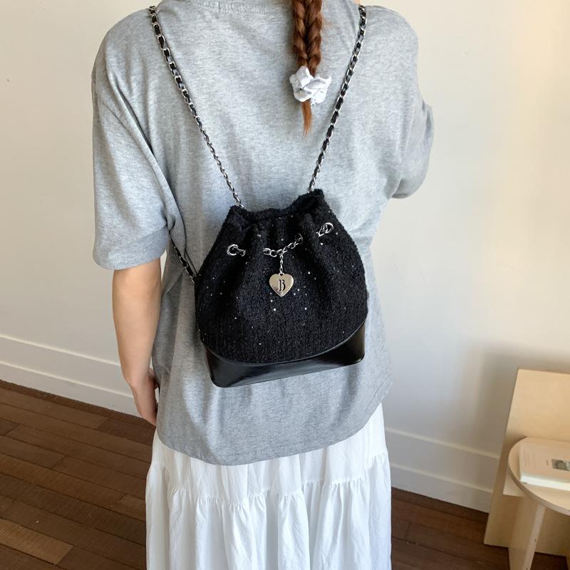 Woolen chain backpack women's leisure niche design student schoolbag bucket bag high value travel backpack