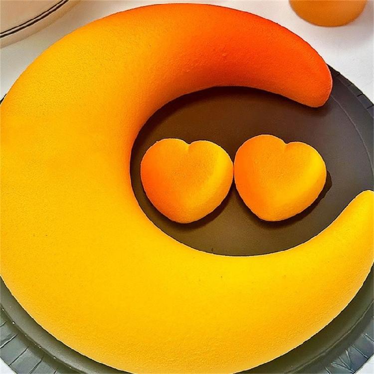 Efficient Silicone Pastries Making Mould Stamp Functional Cake Baking Embosser Moon Shape Silicone Mold