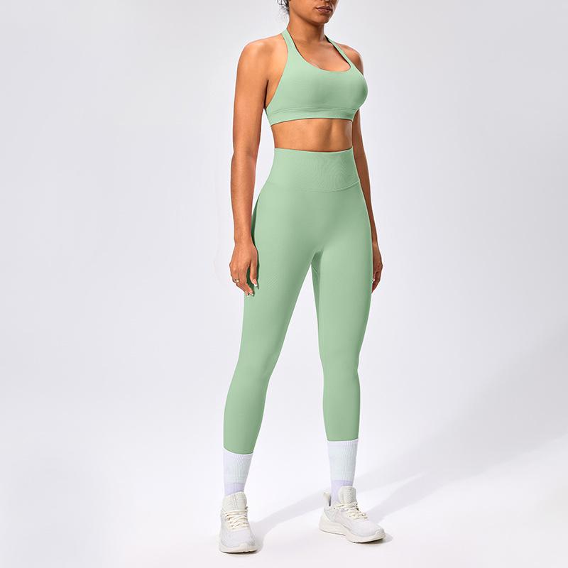 

Европейский и американский спортивный бюстгальтер-халтер и бесшовный комплект леггинсов для йоги с высокой эластичностью Small