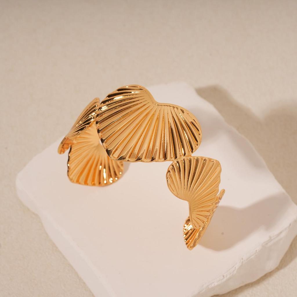 European & American Geometric Conch Butterfly Metal Bangle: Women's Luxury Fashion Bracelet