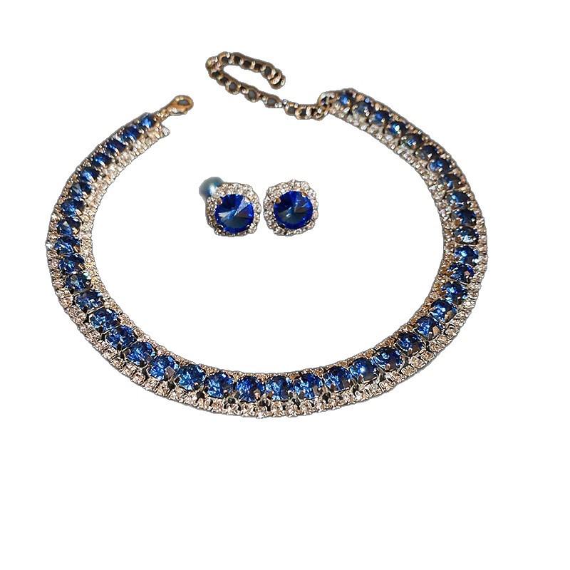 Sada čtvercových náušnic s kamínky a náhrdelníku: Elegantní, Luxusní a Všestranný Choker Šperk