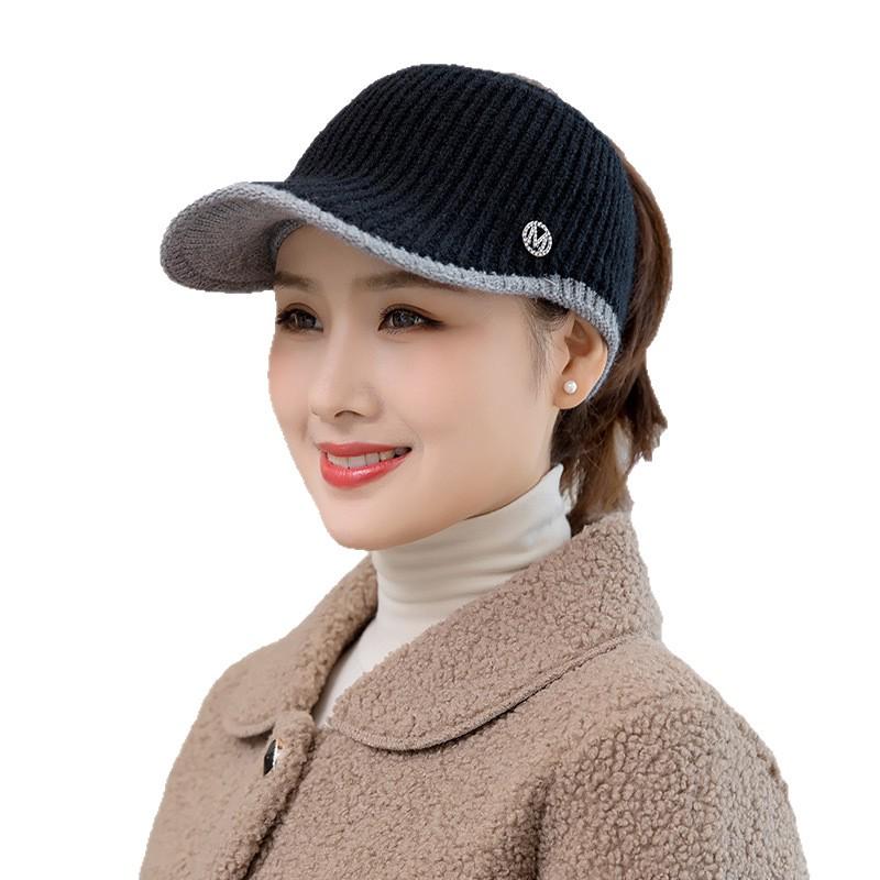 Autumn Winter Korean Style Women's Knit Duckbill Hat with Face-Slimming Feature, Ponytail Tie, and Warm, Versatile Wool Design.