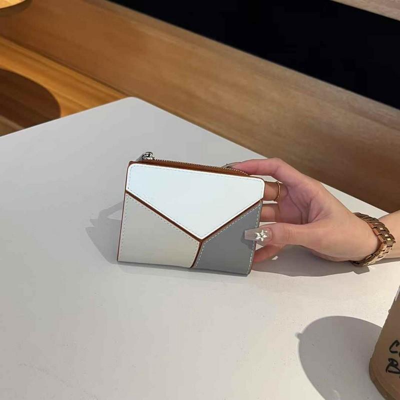 Genuine Leather Wallet First-layer Cowhide Women s Clutch Bag Short Simple Contrasting Color Geometric Stitching 12x10x2CM