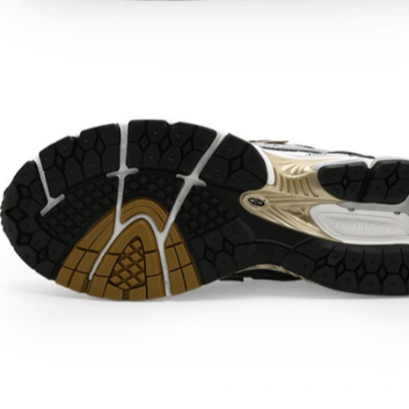 New Balance 1906 White Gold