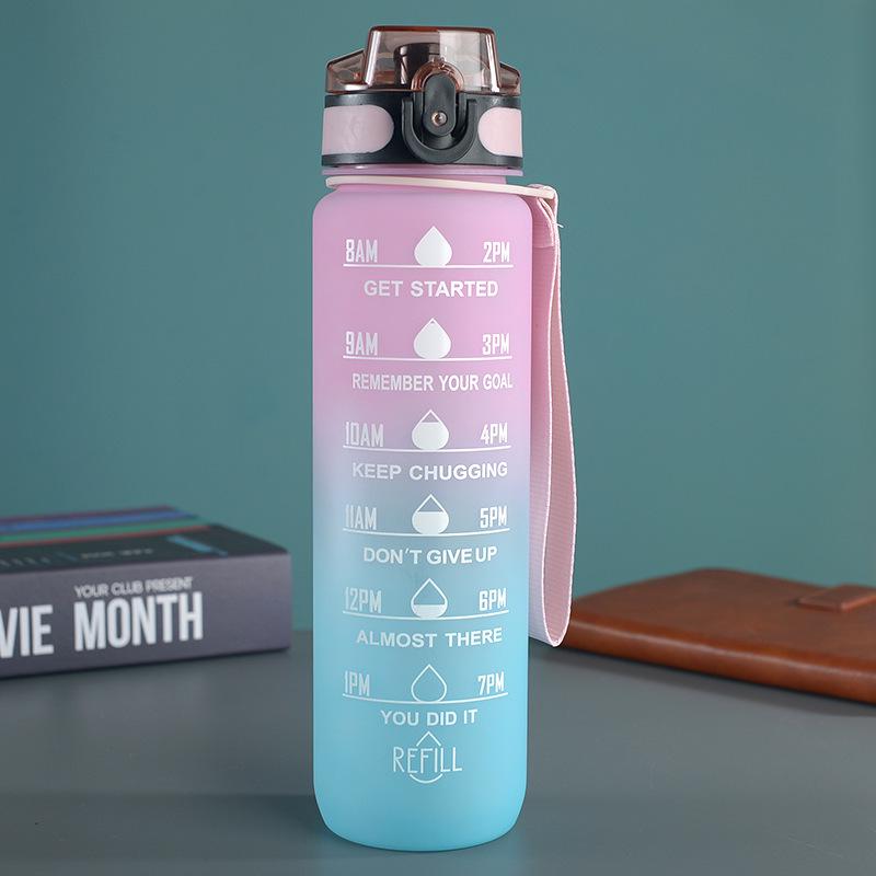 Gradient Plastic Sports Water Bottle with Bounce Lid - Large Capacity for Students & Outdoor Fitness
