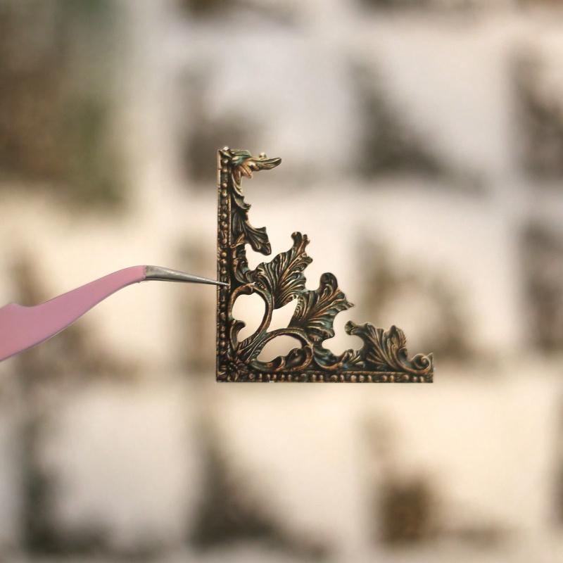 Pack Vintage Corner Stickers French Court Style Self-Adhesive Hollowed Out Photo Frames Stickers Collage Junk Journal Scrapbooking Material Stickers