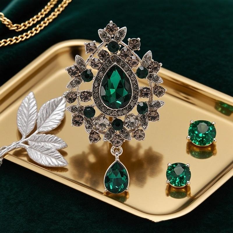 Fashion Vintage Baroque Brooches For Women Unisex Rhinestone Badge Pins Banquet Party Backpack Gifts Jewelry Accessories