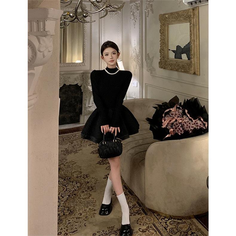French small fragrant style long-sleeved dress women's black Hepburn style daughter gold small black dress thin a word short skirt fluffy skirt