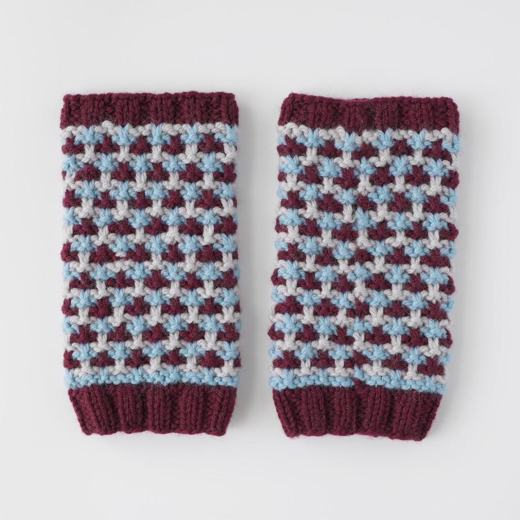Raw Wool Knitting Kit #3-3 Pull-Up Pattern Hand Warmer Kit