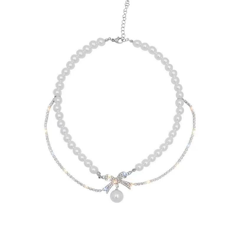 Gentle and Sophisticated Bow Retro Pendant Collarbone Necklace