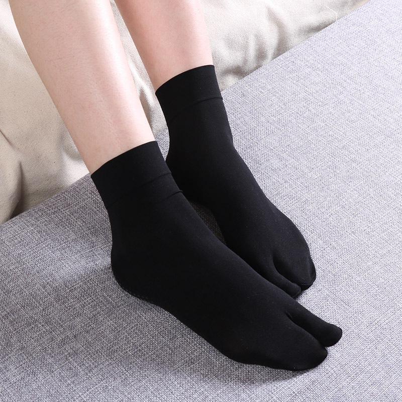 3 Pairs Summer Thin Anti Slip Tabi Socks Short Silk Stockings Womens Mens Solid Color Two Finger Socks Japanese Split Toe Socks