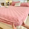 Plush Embossed Bedding with Mattress Protector, Simple Pattern Fitted Sheet, Single/Queen/King Mattress Cover Sábanas Para Cama