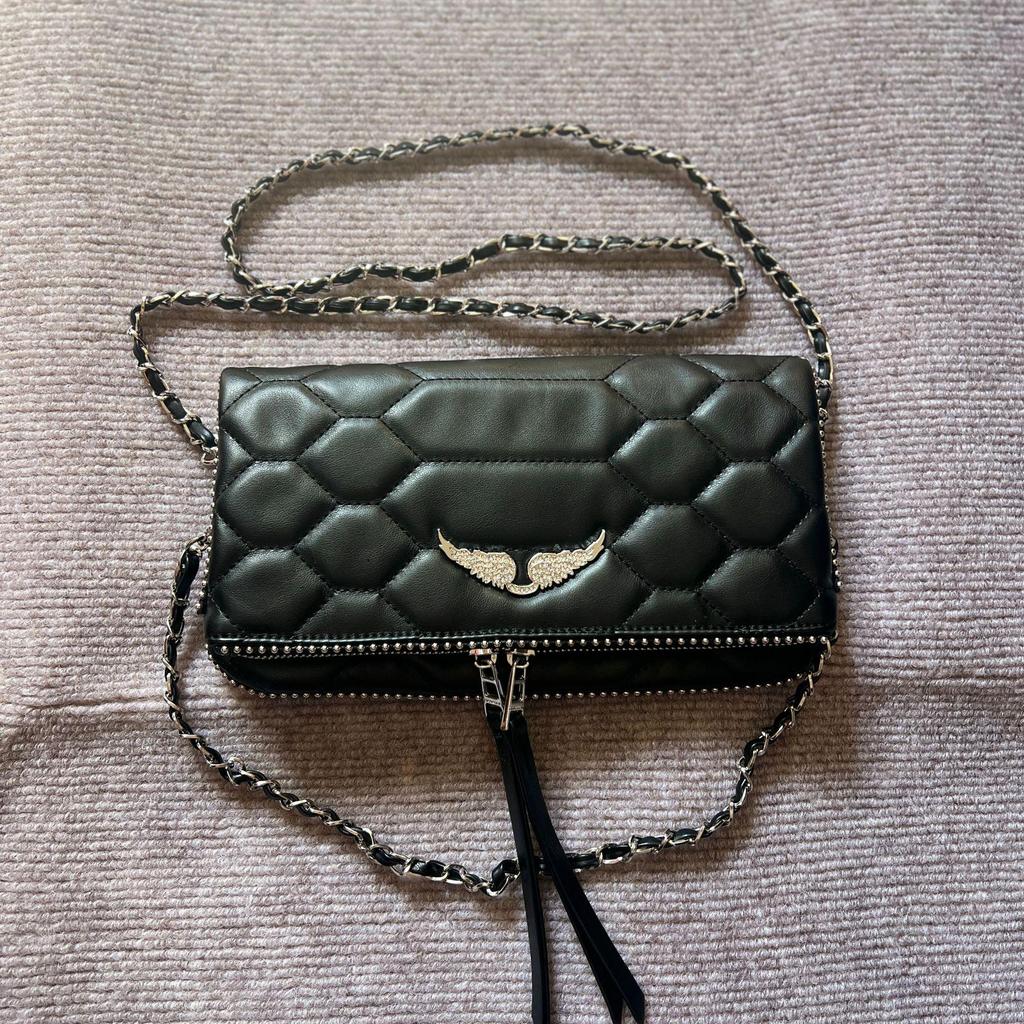 ZV Women's Classic Wing Rivet Shoulder Bag - Trendy, Versatile Small Square Chain Bag