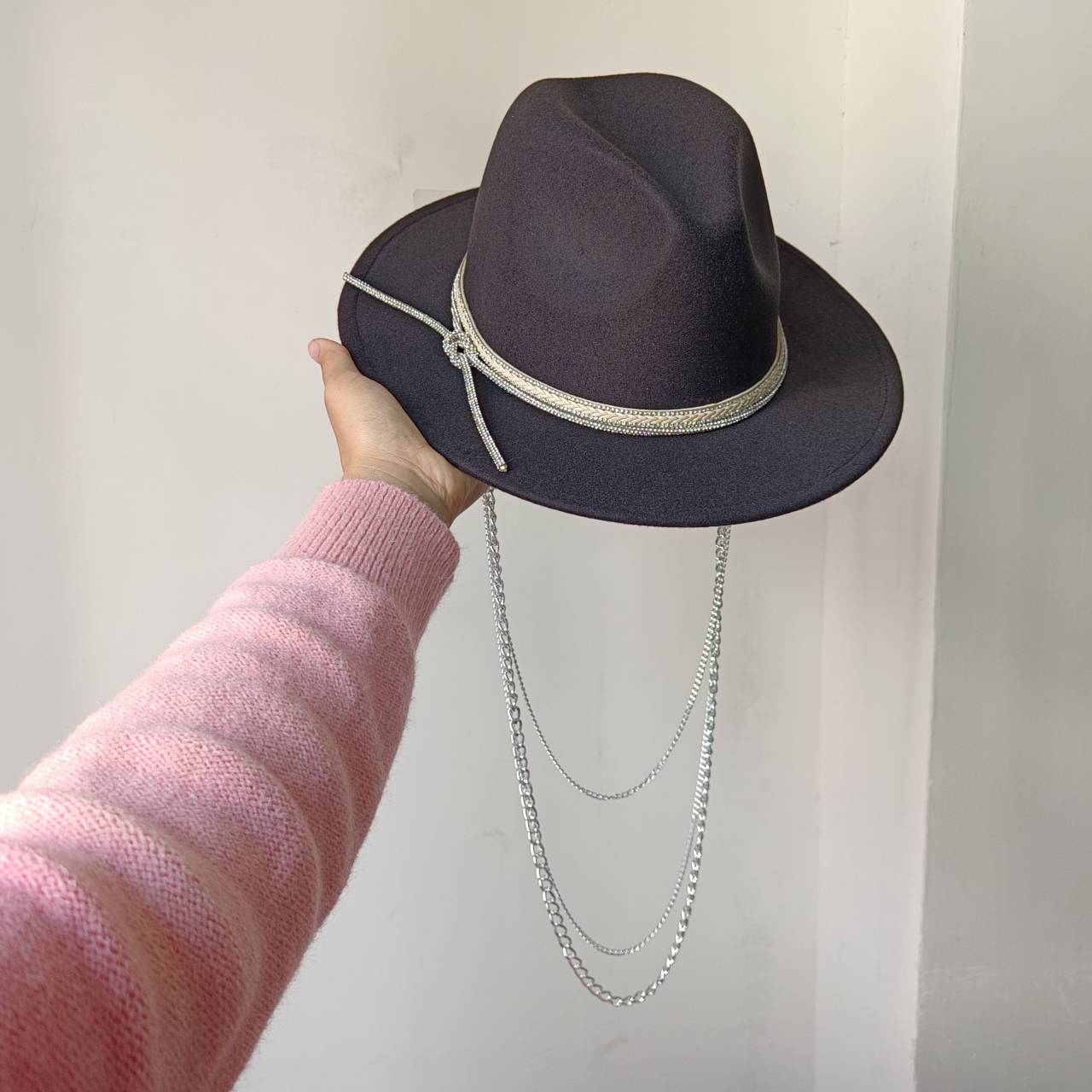 Chain punk fedora hat New fedora hat Silver chain accessories Jazz hip hop winter hat Punk style fedora hat Church hat 56-58cm