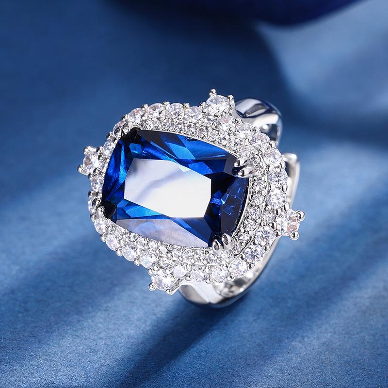 Jewelry Copper Bottom Gold-Plated Simulation Blue Spinel Retro Suit Heroine Stone 10 * 14