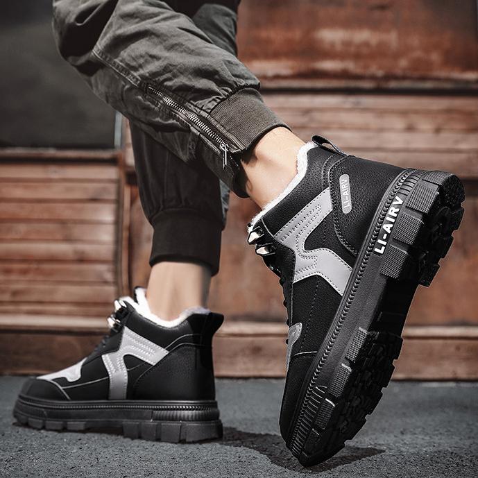 High Top Men's Shoes with Winter Fleece Insulation and Thick Anti Cold Snow Cotton Shoes for Men's Sports Versatile High Top Board Shoes