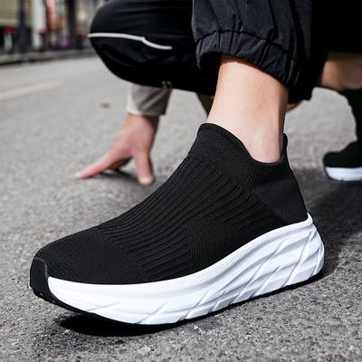 Beliebte Herrenschuhe, neue Fly-Woven-Sockenschuhe, atmungsaktive und leichte Ein-Pedal-Mesh-Schuhe, Herren-Casual-Sportschuhe