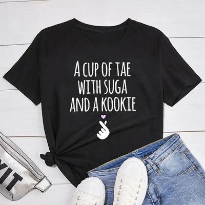 Y2k Kleidung T-Shirt Damen T-Shirts für Frauen Grafik-Tees Camisetas Mujer A Cup of Tae mit Suga und A Kookie Bedruckt 71686