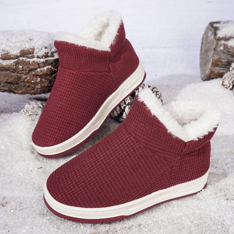 Non-slip thick-soled winter warm cotton slippers are all-inclusive, and men's and women's indoor soft-soled piled and thickened fluffy cotton shoes.