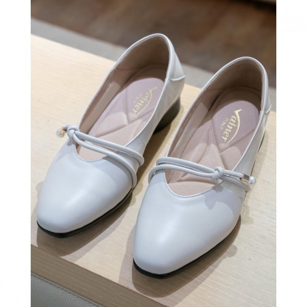 

Vainer Ivory Women Comfort Shoes 369e 250
