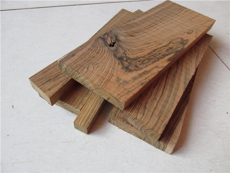 Ausverkauf Buddha-Perlen: Schnitzabfälle aus Palisander und Lila Sandelholz für die Handheld-Praxis