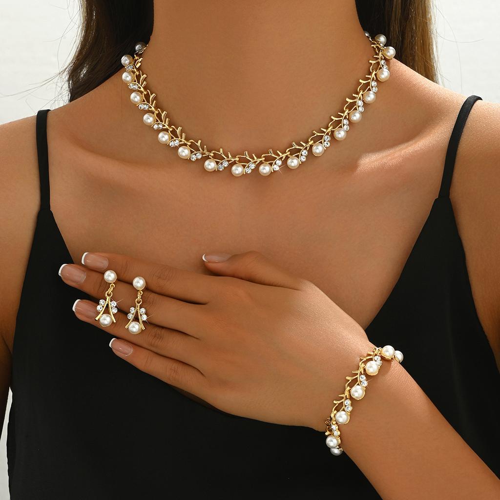 Pearl Earrings Necklace Bracelet Three-Piece Women'S Jewelry Set Dress Accessories