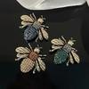 SKEDS Classic Men Women Bee Colored Crytal Luxury Brooches Pins Vintage Unisex Suit Clothing Badges Accessories