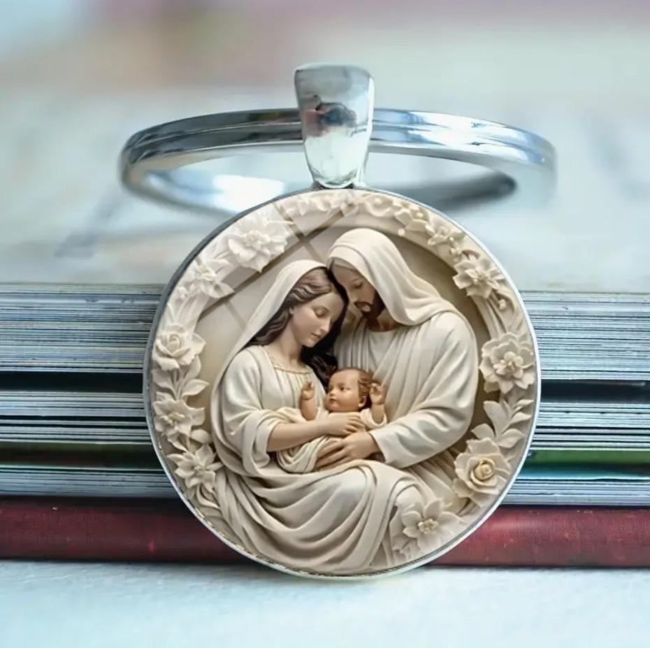 

Religious Mother Pattern Glass Keyring Pendant With Stylish Finish For Collectors And Accessories