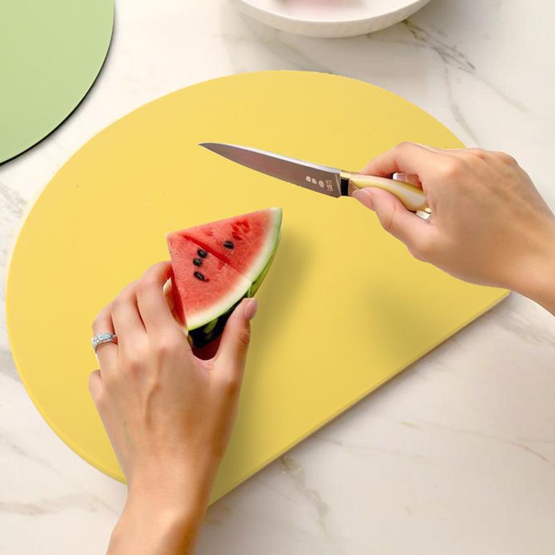 Household items chopping mat,kitchen silicone cutting board mat, auxiliary food tools,portable cutting board