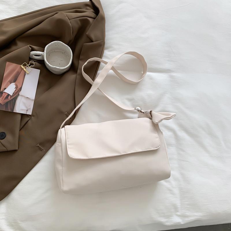 

Trendy Women s Handbag Fashionable Crossbody Bag With Magnetic Closure And Stitching кремовый