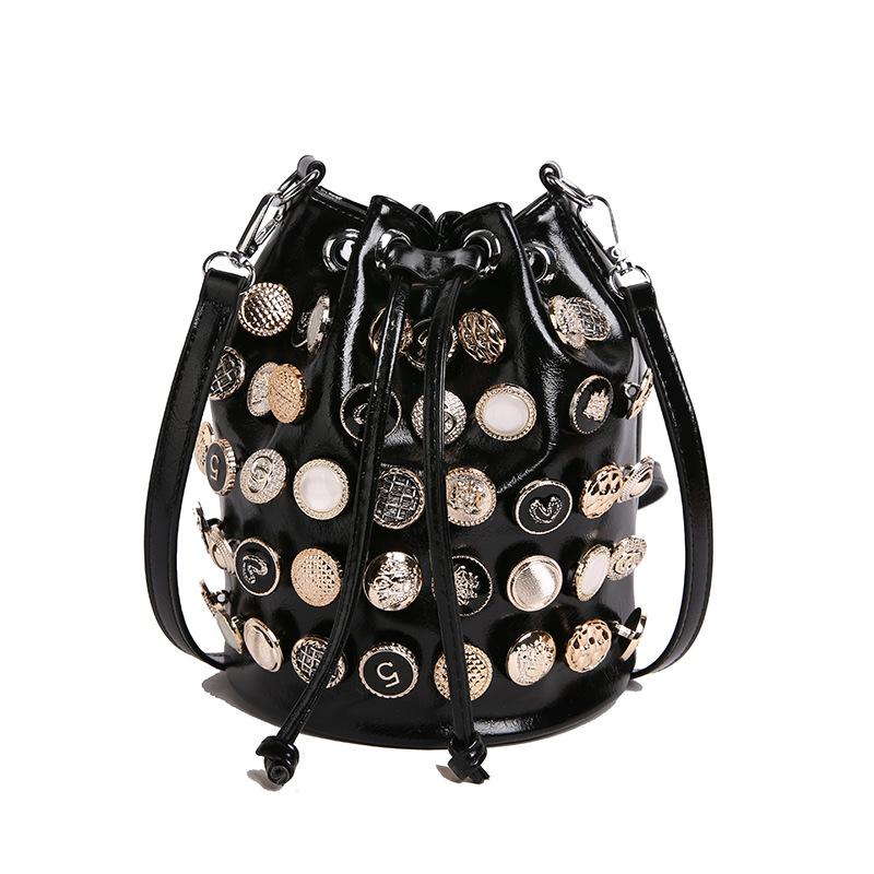 Bag summer 2025 new European and American fashion rivet shoulder bag women's versatile crossbody punk feng shui bucket bag pu
