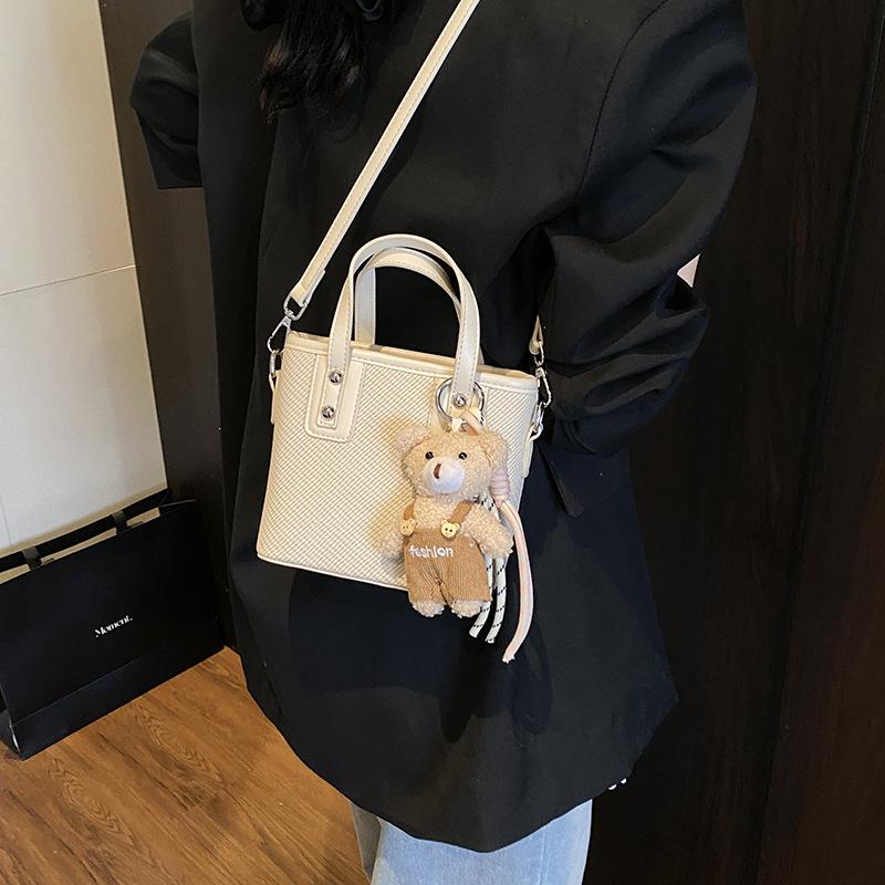 Handbag Women's New Fashion Commuter Shoulder Messenger Bag