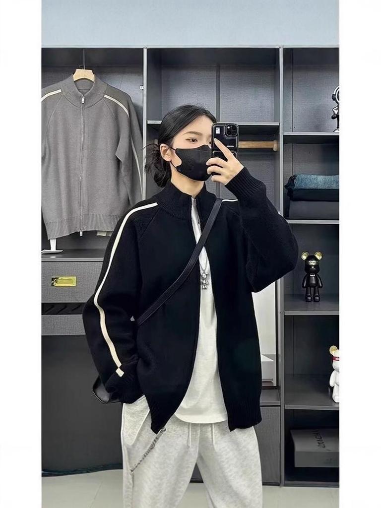 Men's Trendy Knit Stand Collar Cardigan Sweater, Autumn/Winter 2025 Collection: Casual, Loose, and Versatile.