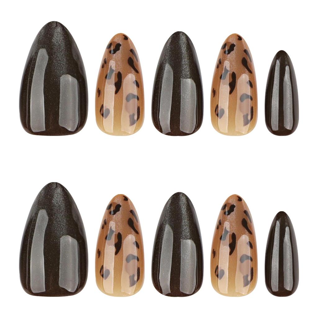 Autumn/Winter Leopard Print Cat Eye Short Almond Wearable Nails