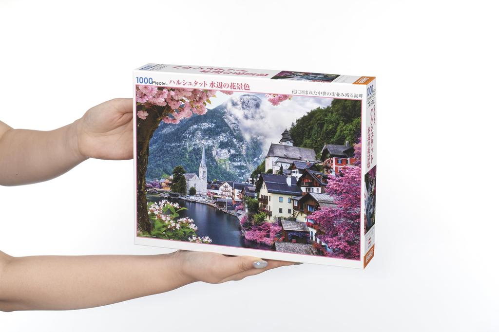 Beverly 1000-Piece Jigsaw Puzzle, Hallstatt Waterside Flower Scenery (49x72cm), Made in Japan (1000-109)