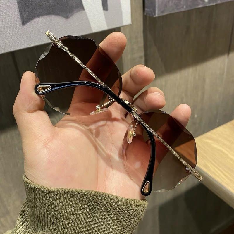 Rimless Sunglasses Women Luxury Trimming Gradient Shades Sun Glasses Ladies Vintage Framless Eyewear UV400