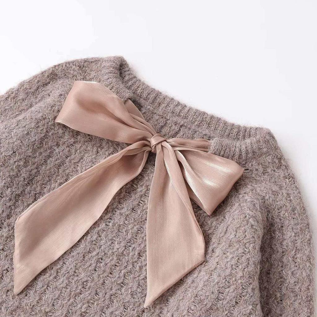 Spring Fashion Women's Knitwear with Bow Accent