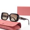 Nuovi Occhiali da Sole di Lusso da Donna Eleganti Designer Quadrati Occhiali da Sole Femminili Protezione UV400 Tonalità alla Moda