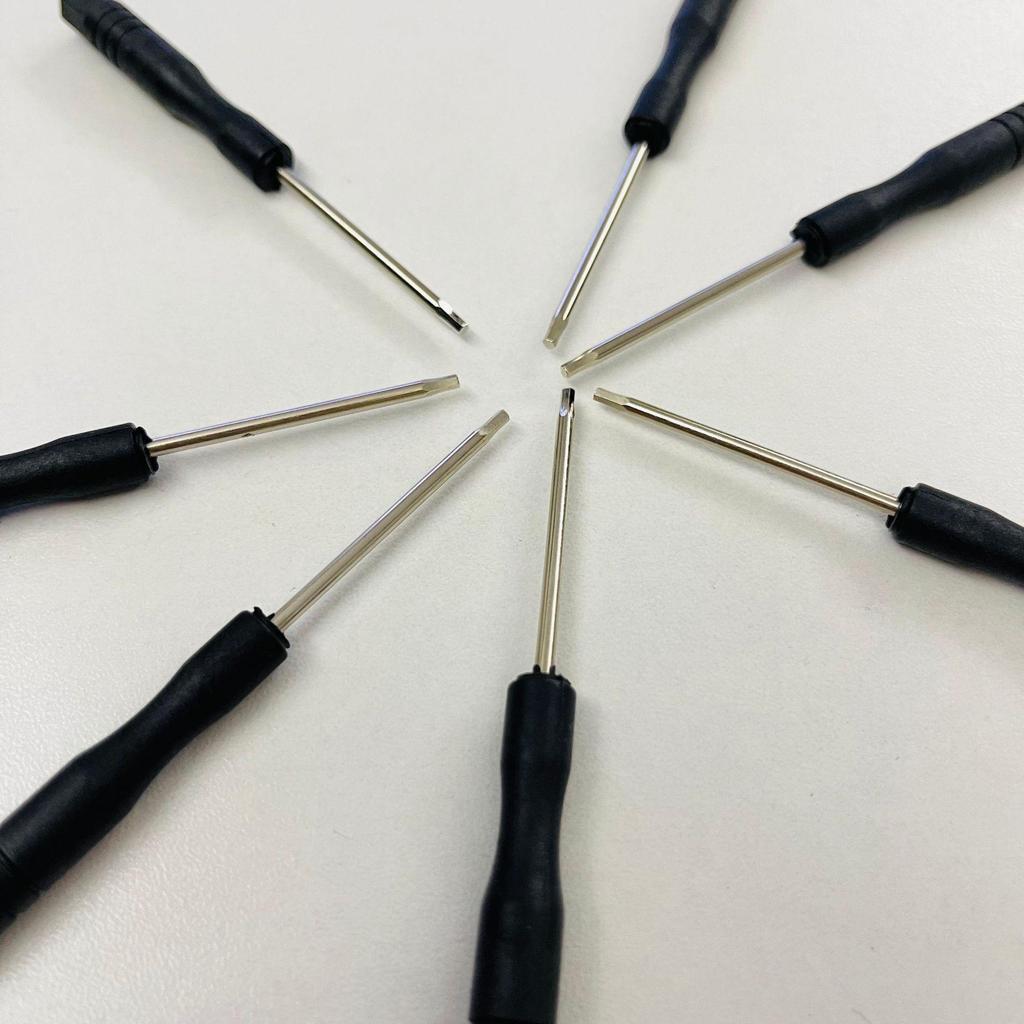 Mini H1.5 Black Hex Screwdriver for Toys: Short Disassembly Tool with Card Clip