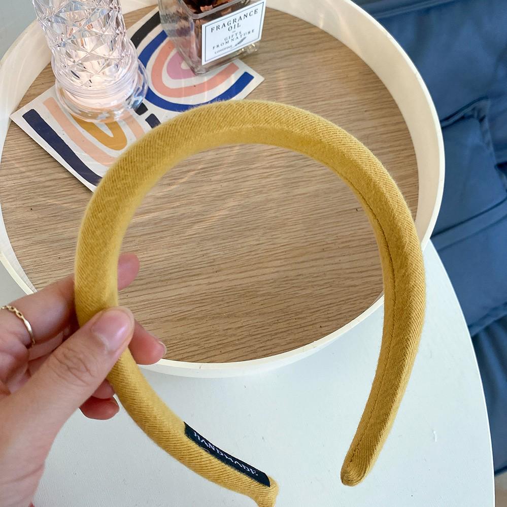 Non-Slip, Cloth-Wrapped Headband for Girls – Comfortable & Secure Hair Organizer, Student-Friendly Design