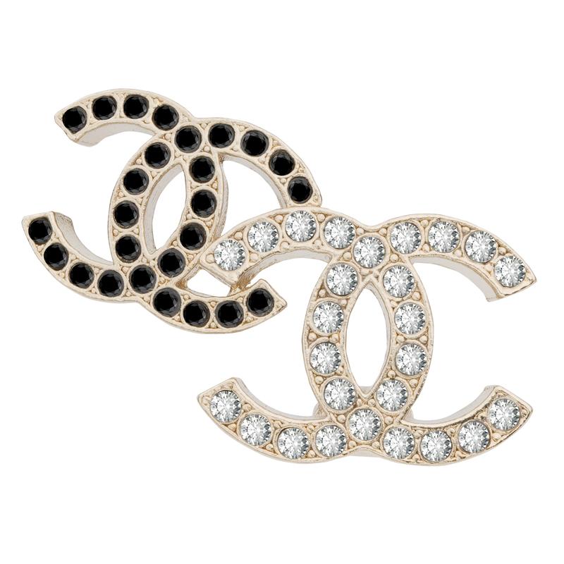 

CHANEL Rhinestone Double LOGO Gold Metal Stud Earrings Women s Style золотий