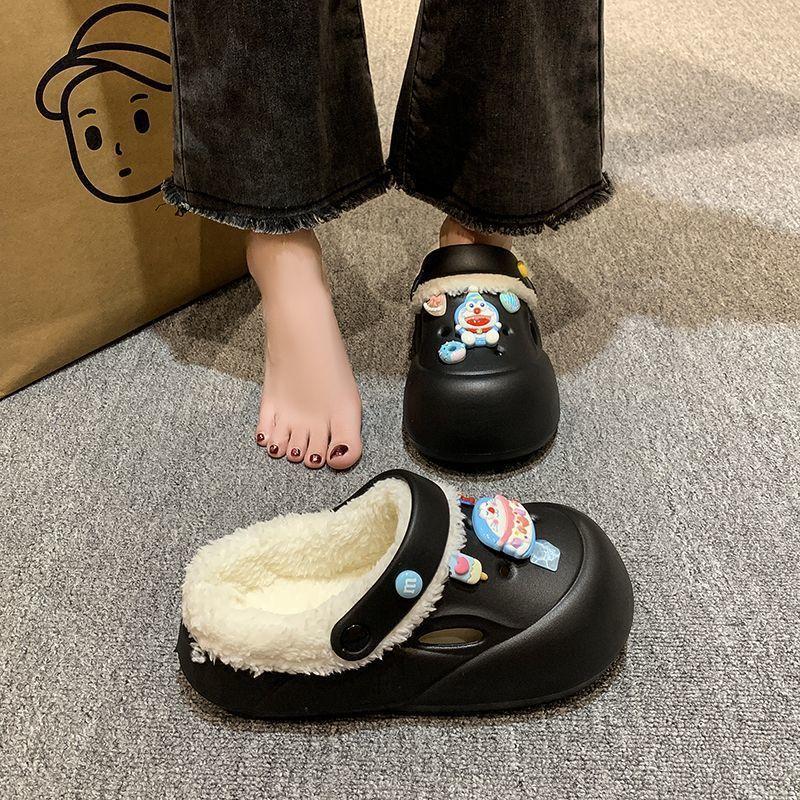 Fashion outerwear women's thick-bottomed non-slip fluffy slippers 2025 winter new cute cartoon warm velvet cotton slippers