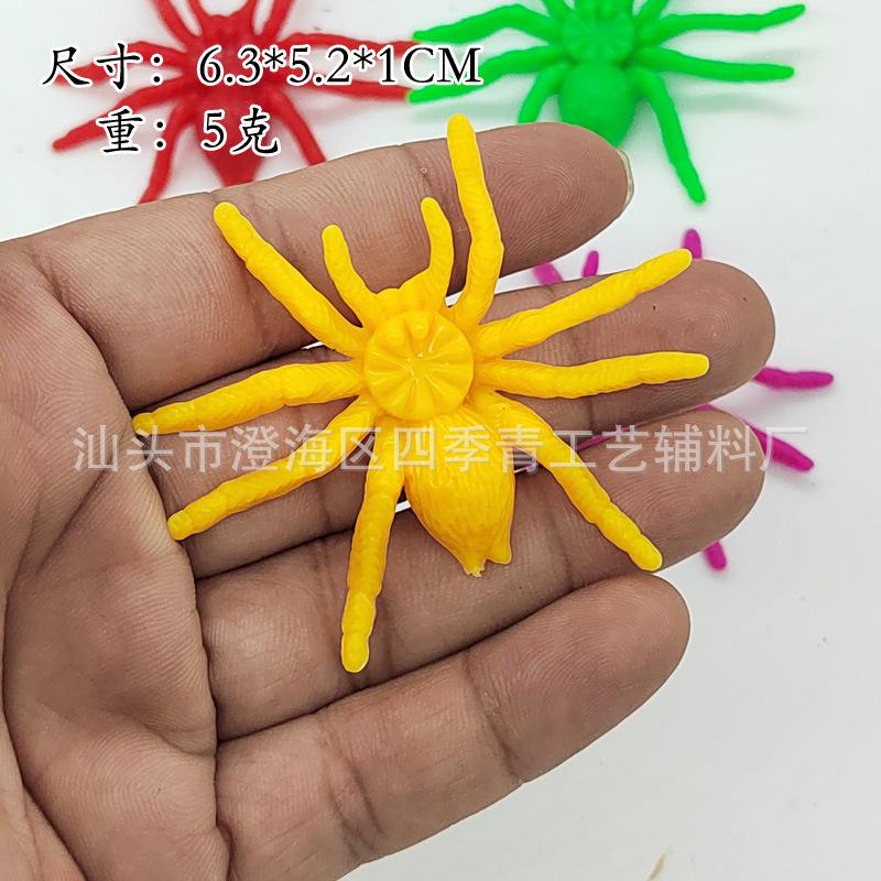 Fake Spiders Can Be Mixed with Halloween Layout Props Mini Little Spiders Trick Simulation Spoof