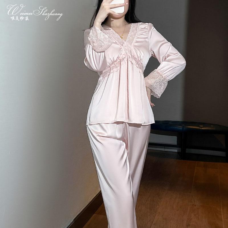 Beautiful sheer light luxury pajamas, autumn new long-sleeve sexy ice silk pajamas, thin pure desire lace loungewear for women