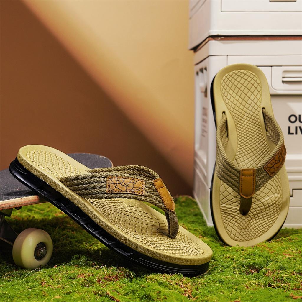 Men Flip Flops lightweight soft sole non slip beach sandals For Outdoor Beach Summer Travel Daily Comfortable Wear Lightweight